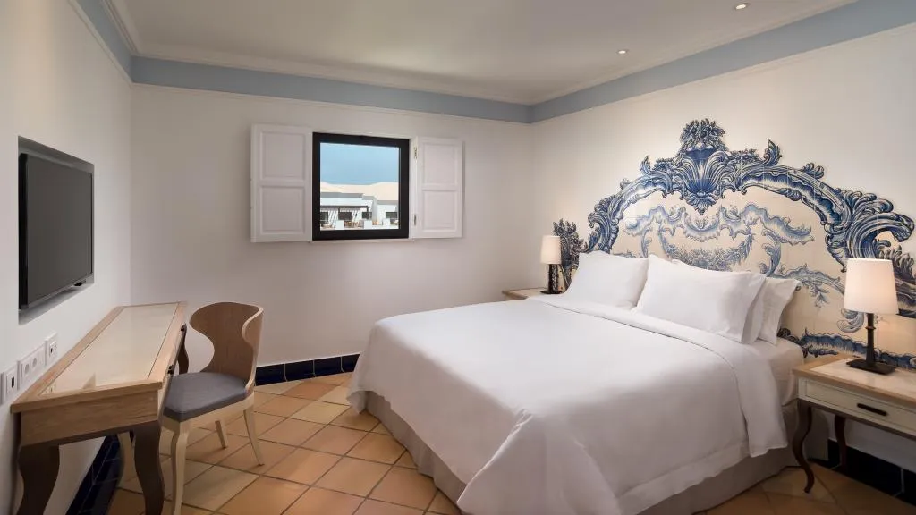 Room, Pine Cliffs Hotel, a Luxury Collection Resort, Algarve