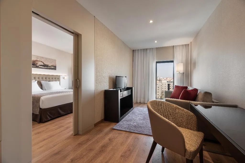 JUNIOR SUITE STANDARD Room, Eurostars das Letras, Lisbon