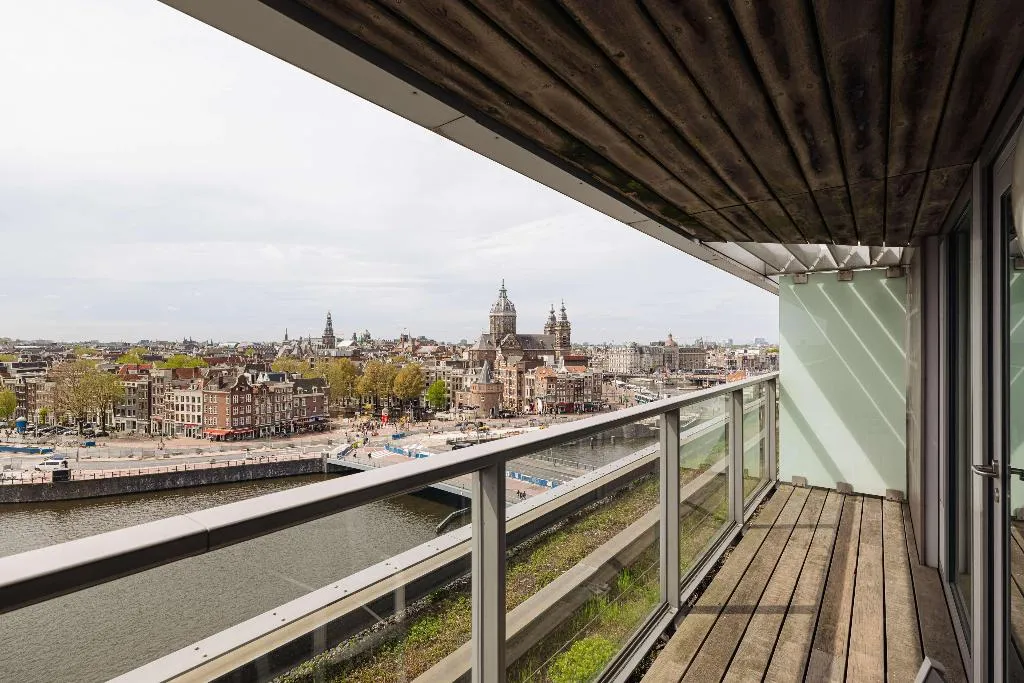 DOUBLE CITY VIEW Room, DoubleTree by Hilton Amsterdam Centraal Station, Amsterdam