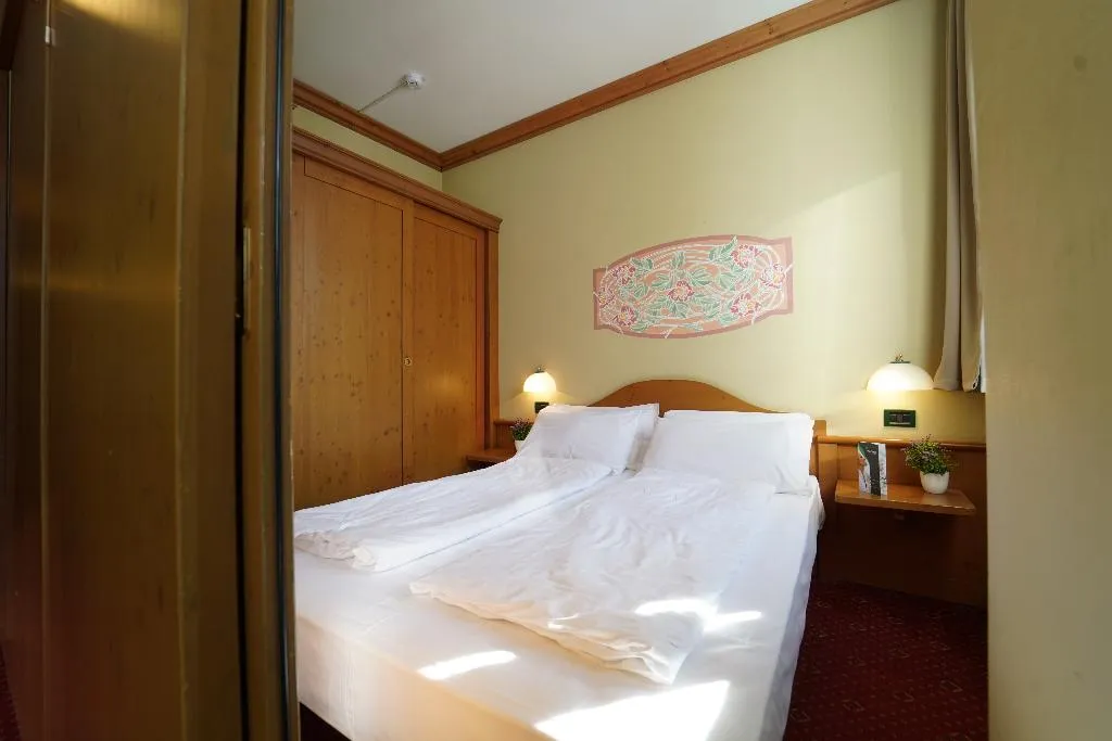 APARTMENT SUPERIOR Room, Swadeshi Palace Ponte di Legno Resort, Milan
