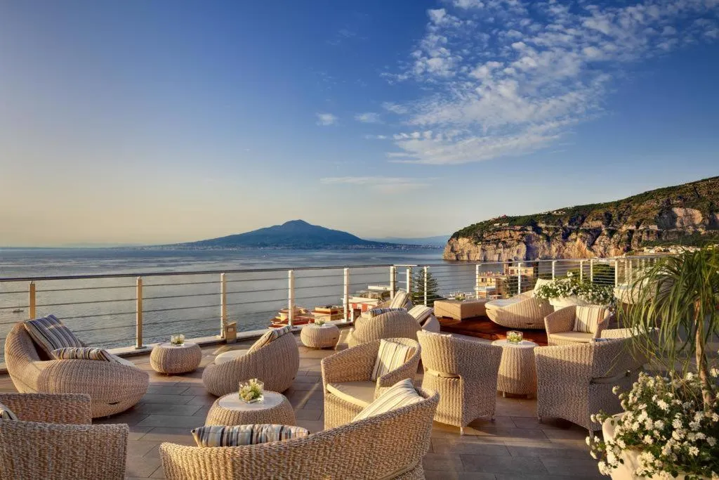 Terrace, Hotel Mediterraneo Sorrento, Naples