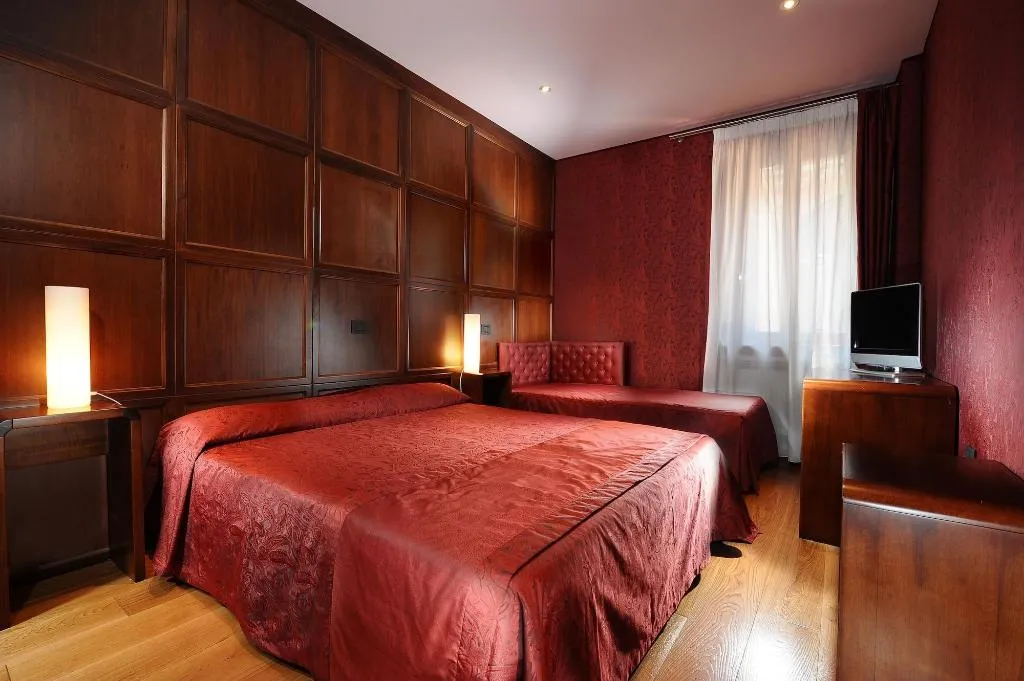 Room, Abbazia, Venice