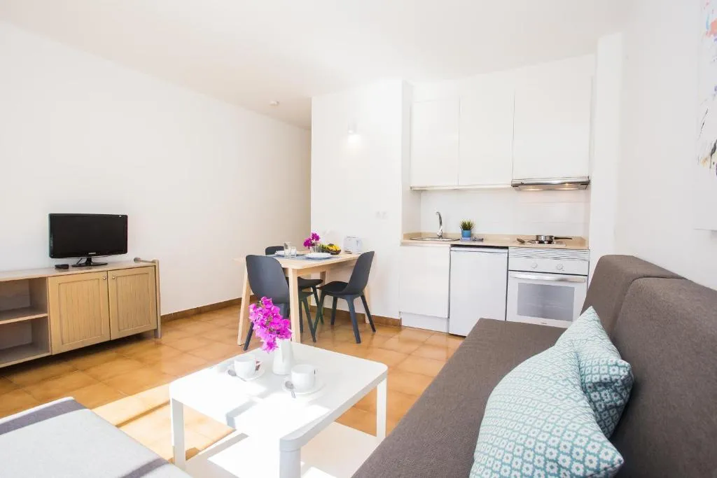 APARTMENT CAPACITY 2 ONE BEDROOM Room, Los Tulipanes, Lanzarote