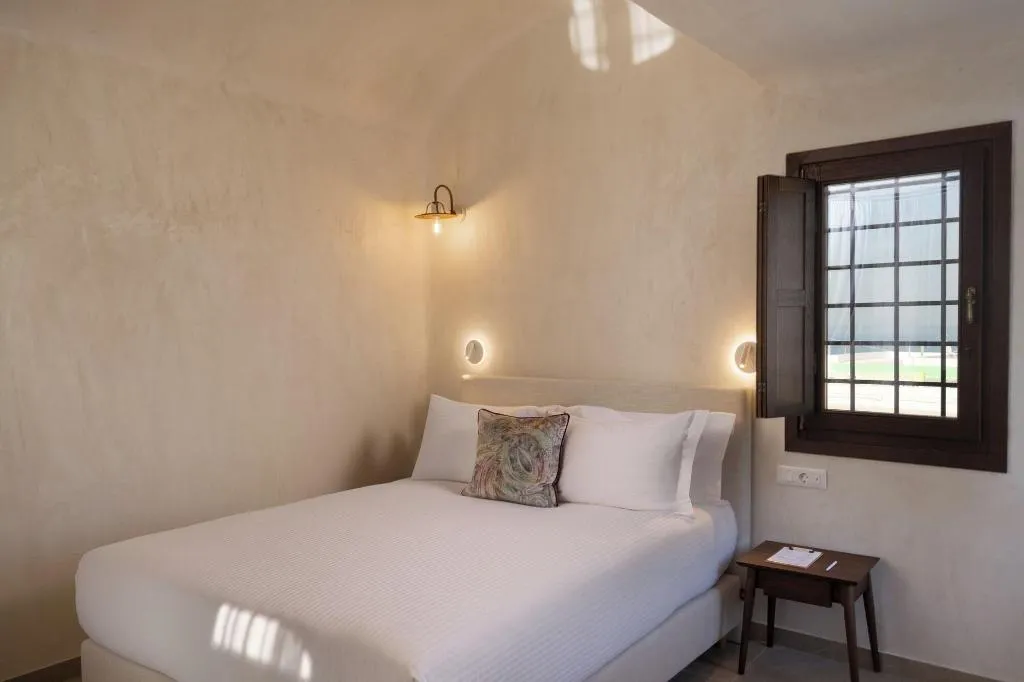 Room, Winery Hotel 1870, Santorini