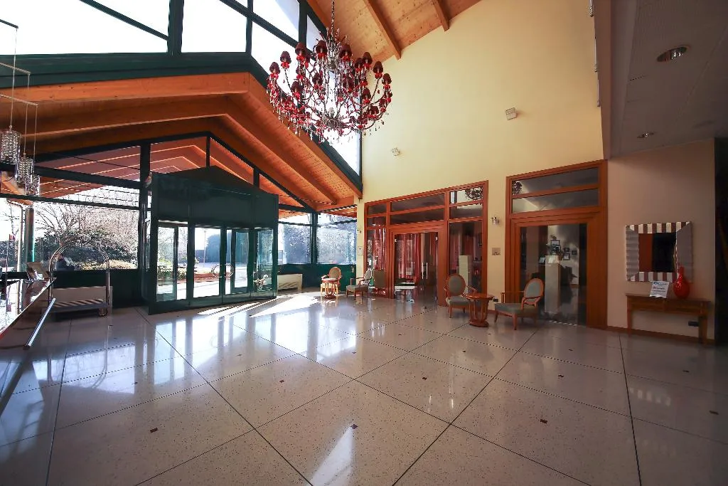 Lobby, Monica Hotel Fiera, Milan