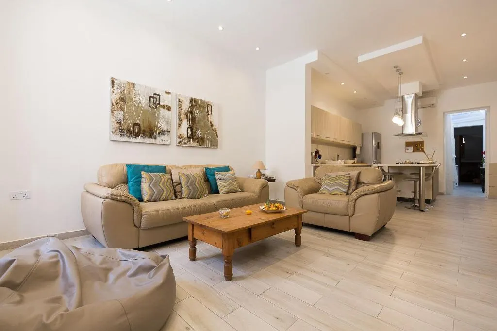 Lobby, Pawlu Accomodations, Malta
