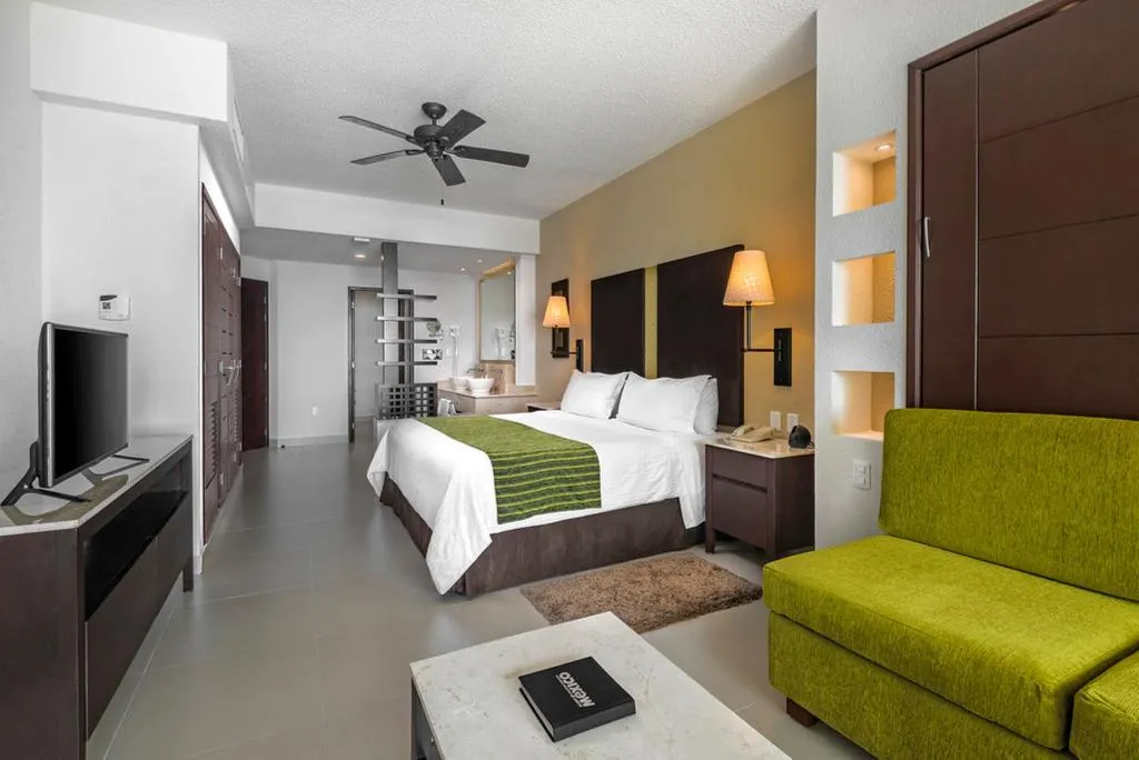 JUNIOR SUITE STANDARD Room, Hotel Marina El Cid Spa&Beach Resort All Inclusive, Cancun Area