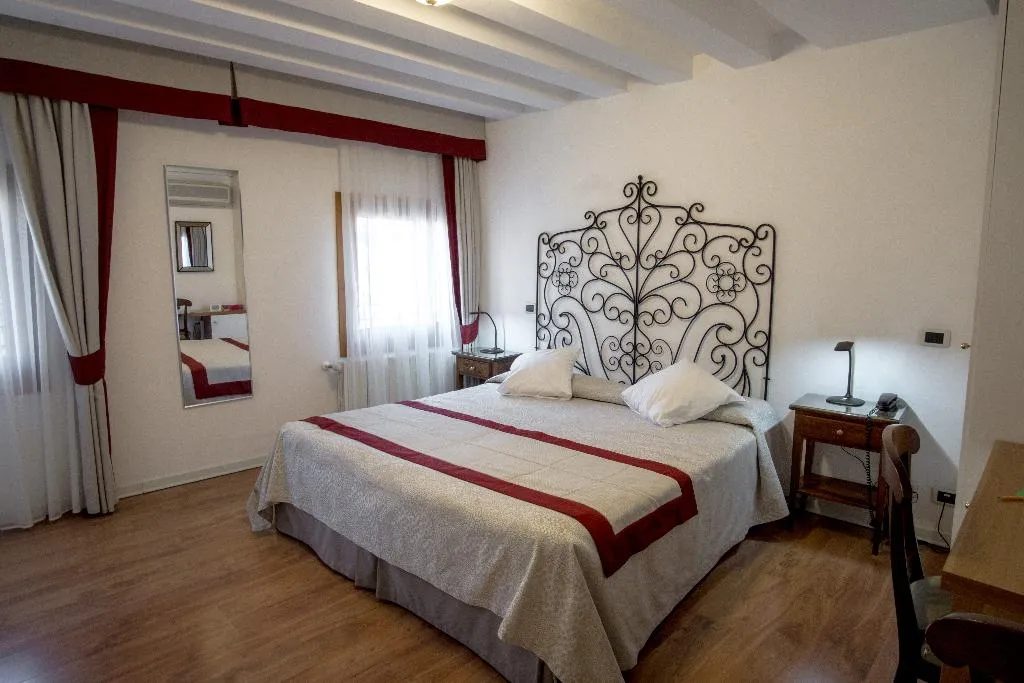 Double or Twin COMFORT Room, Antigo Trovatore, Venice