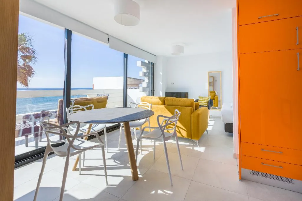 APARTMENT SEA VIEW WITH TERRACE Room, Apartamentos Seafront Boutique Calabeach, Costa Del Sol
