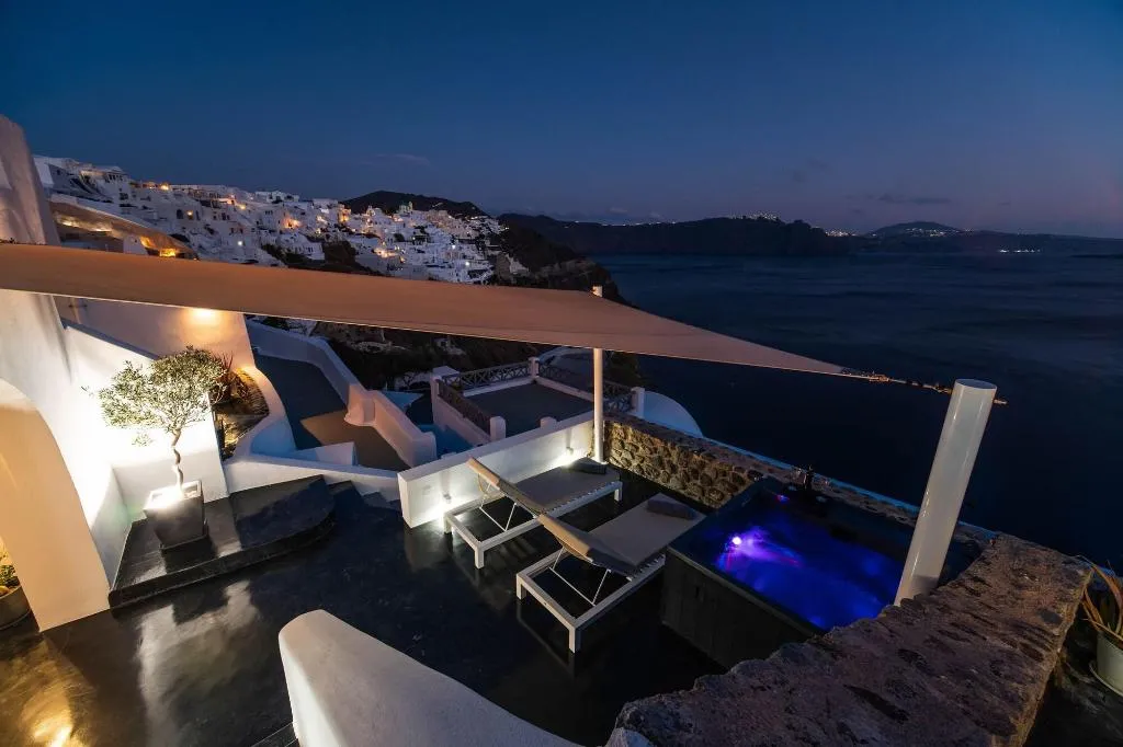 Room, Solstice Luxury Suites, Santorini