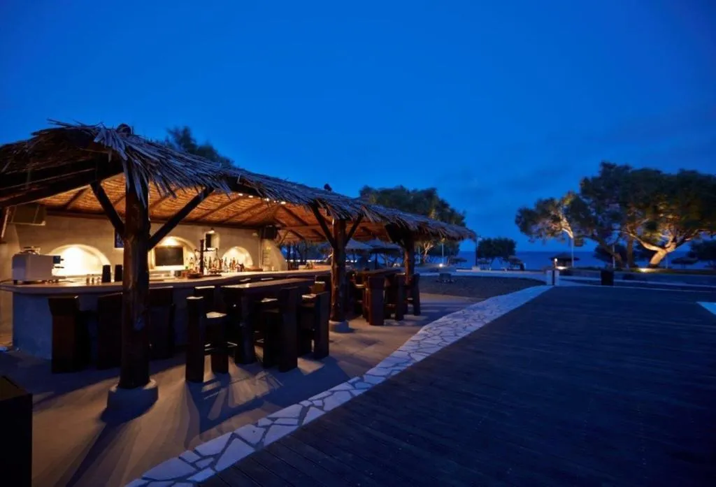 Bar, Black Rose Suites, Santorini