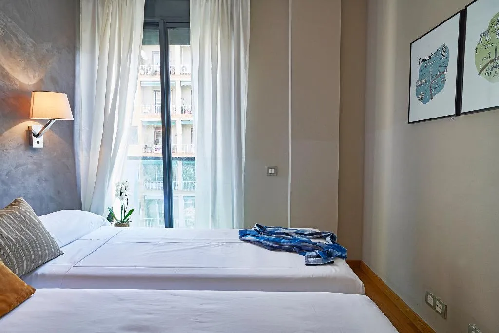 APARTMENT CAPACITY 2 TWO BEDROOMS Room, AinB Sagrada Familia Apartments, Barcelona