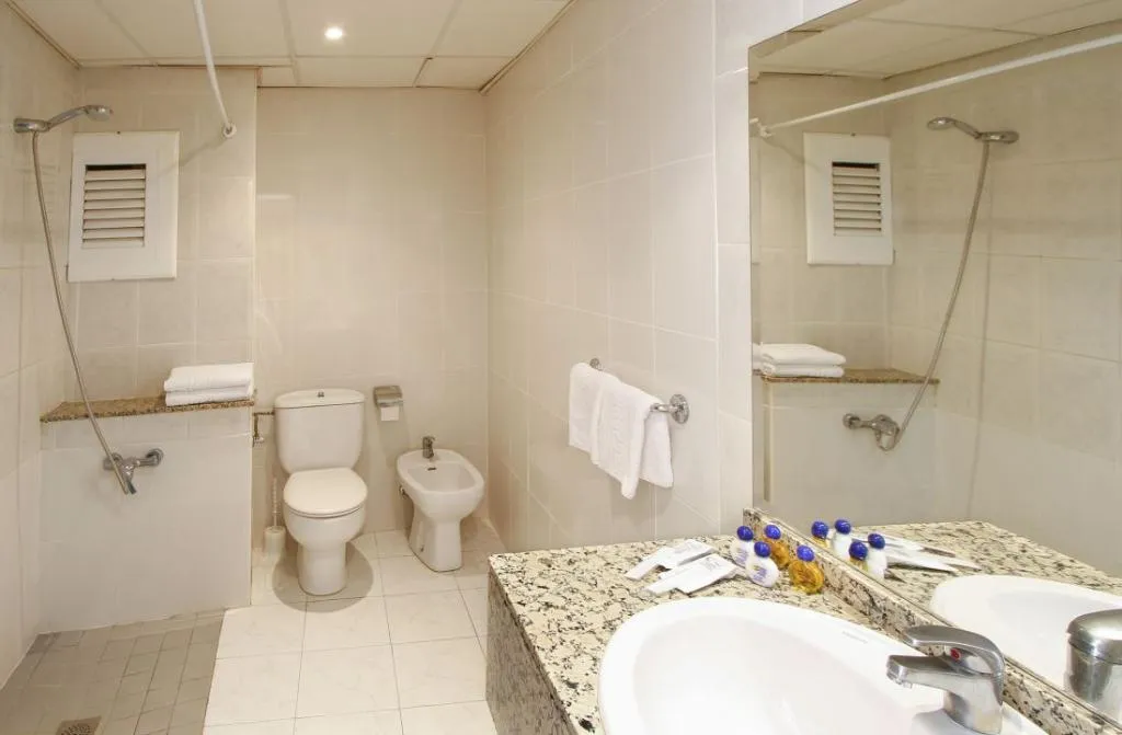 Double or Twin CAPACITY 4 Room, Esplai, Costa Brava
