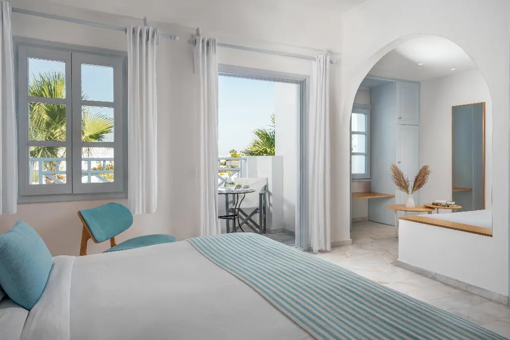 JUNIOR SUITE STANDARD Room, Santorini Kastelli Resort, Santorini
