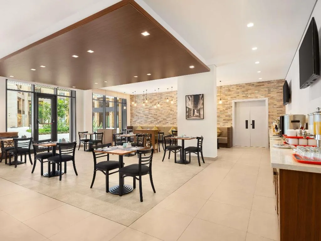 Restaurant, Ibis Styles Dubai Gold District, Dubai
