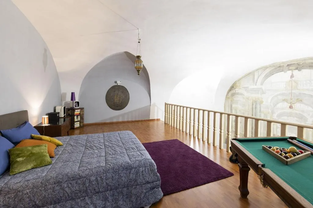 Room, Home&More, Naples