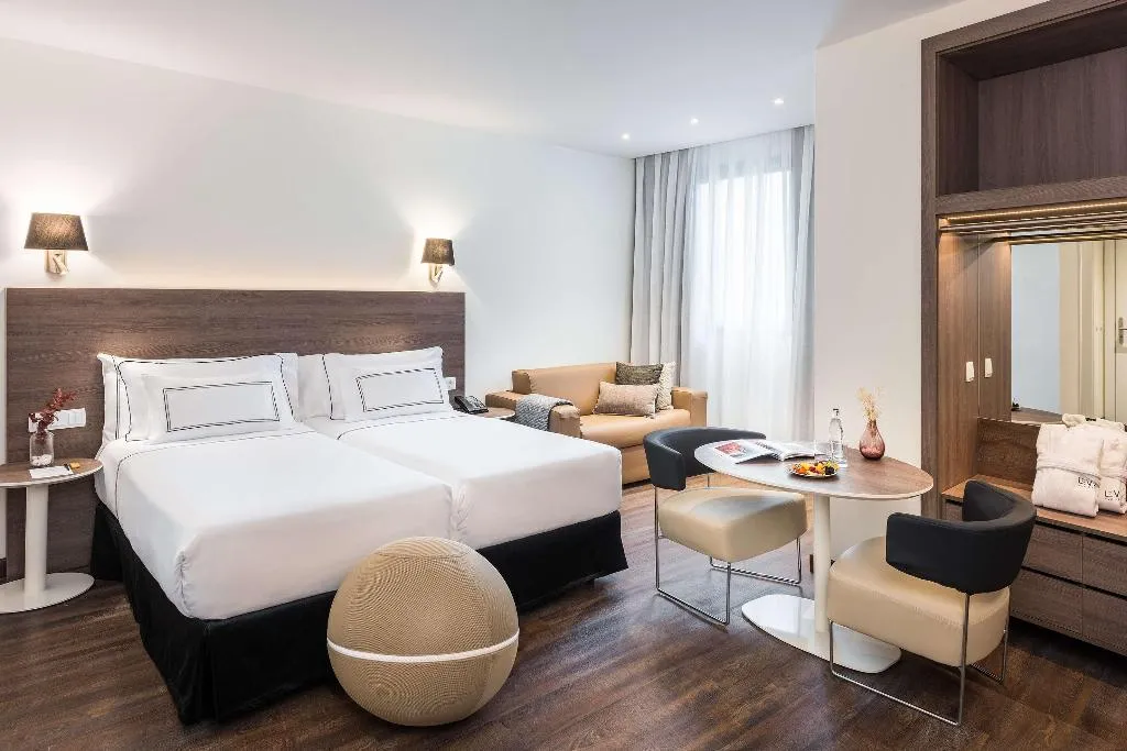 TRIPLE STANDARD Room, Melia Madrid Serrano, Madrid
