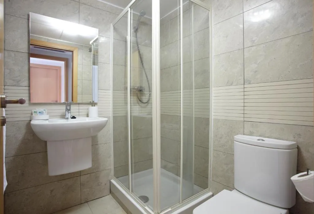 APARTMENT CAPACITY 6 TWO BEDROOMS Room, Aqquaria Suites Ibersol, Costa Dorada
