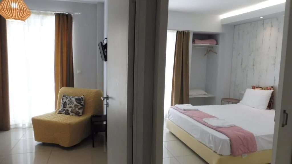 QUADRUPLE CLASSIC Room, Klio Apartments And Studios, Thessaloniki