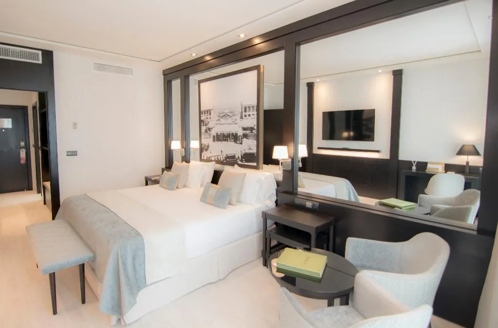 DOUBLE SINGLE USE EXECUTIVE Room, Santos Las Arenas Balneario Resort, Valencia