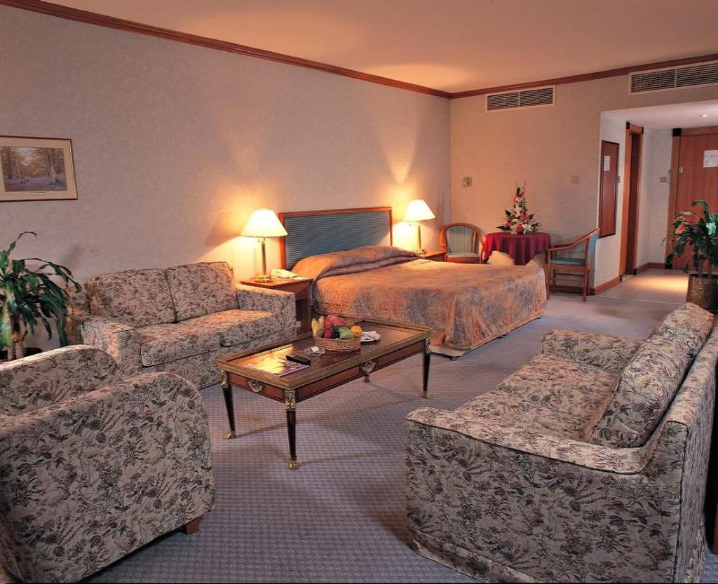 SUITE EXECUTIVE Room, The George Hotel by Saffron Dubai Creek, Dubai