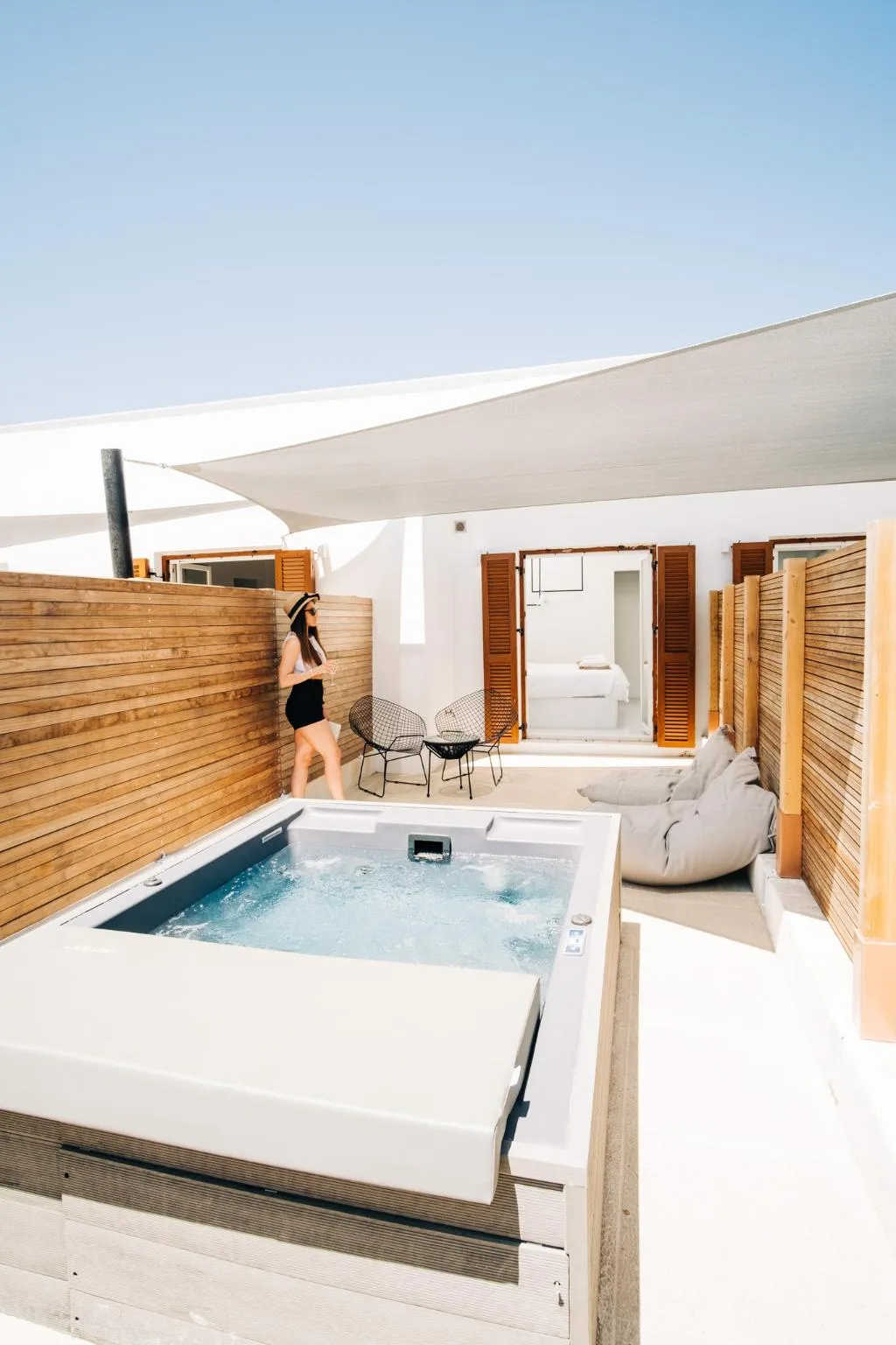 SUITE WITH JACUZZI Room, Mesanto Luxury Suites, Santorini