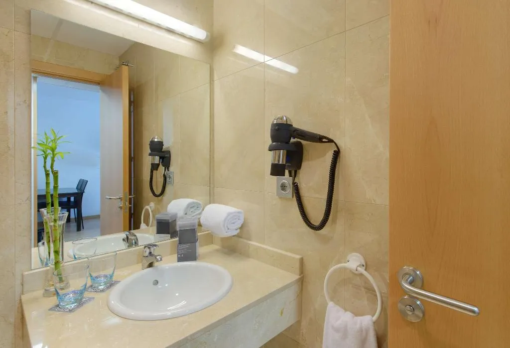 FAMILY ROOM STANDARD Room, Madrid Airport Suites Affiliated By Melia, Madrid