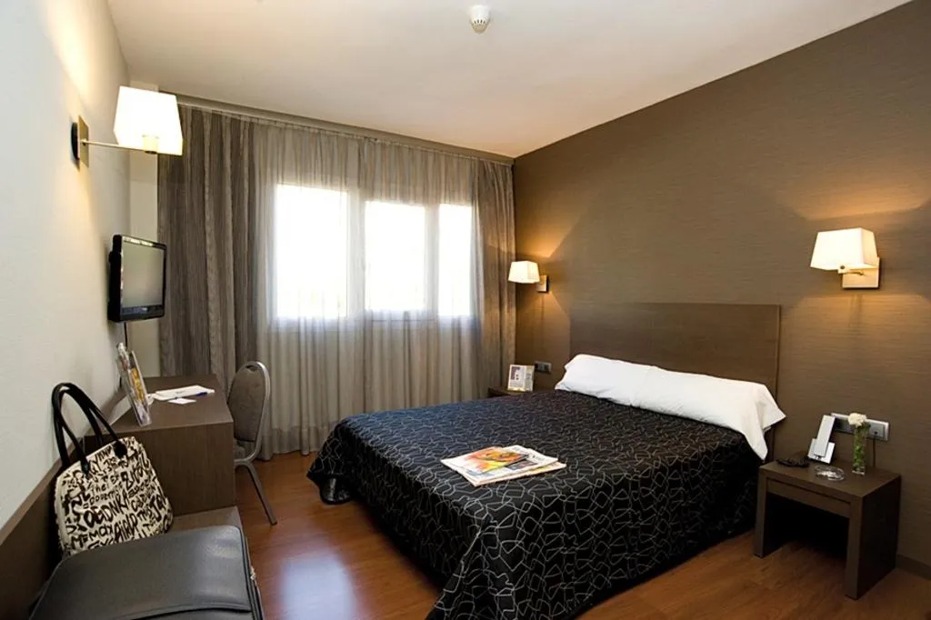 Room, Cisneros, Madrid