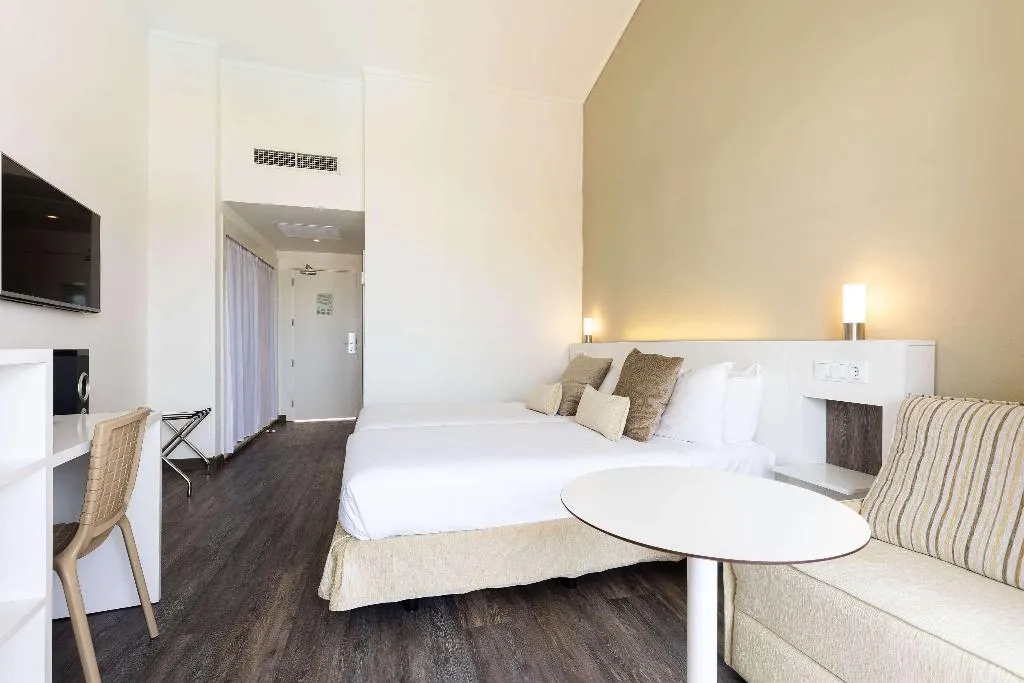 FAMILY ROOM STANDARD Room, Sol Falco Menorca, Menorca