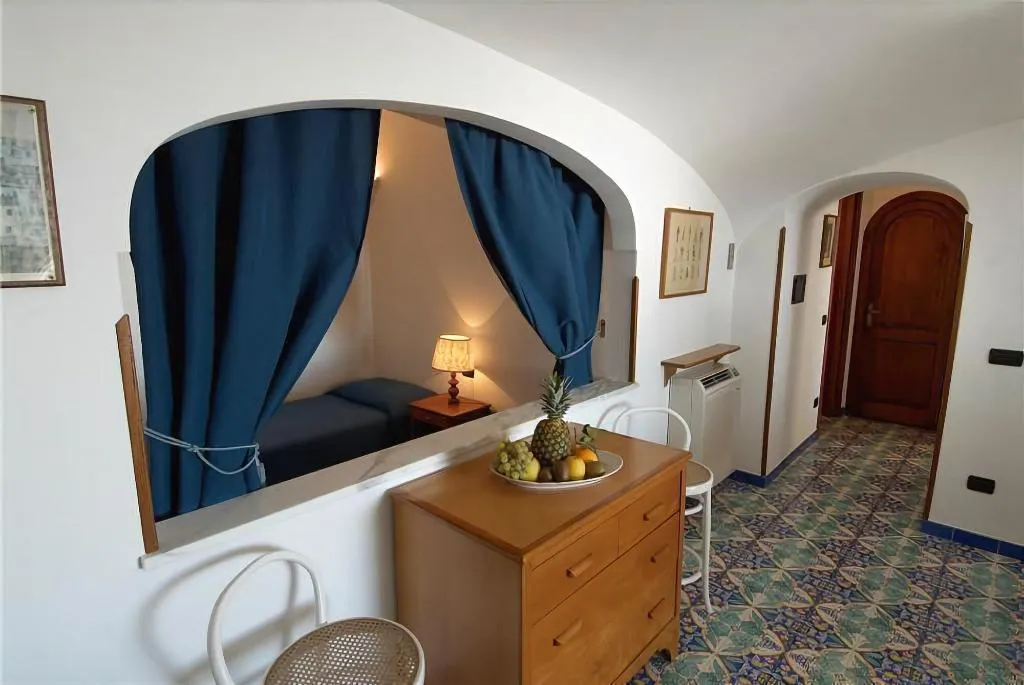 Room, La Caravella Positano, Naples