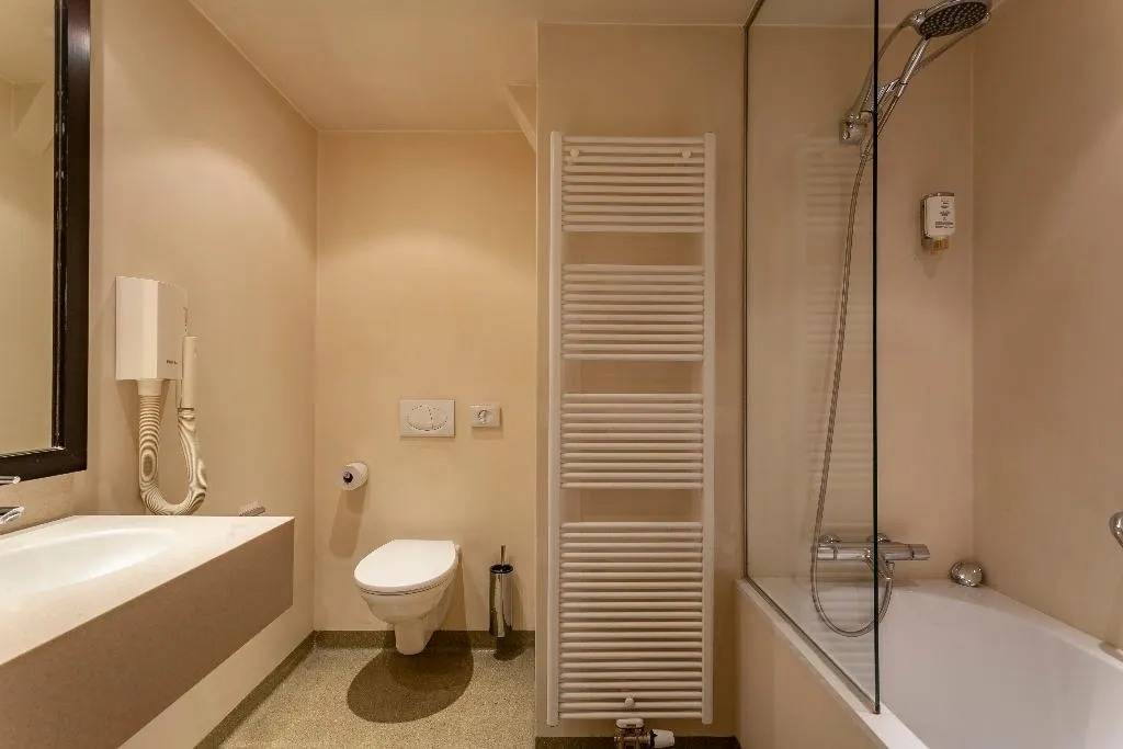 TRIPLE STANDARD Room, Avenue, Amsterdam