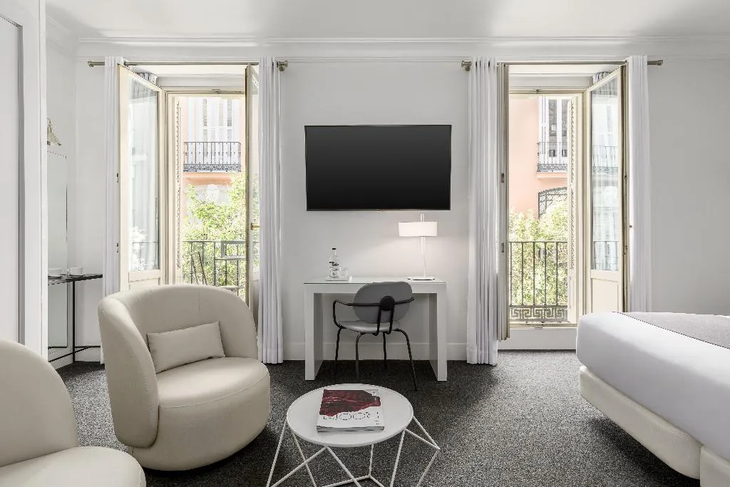 JUNIOR SUITE STANDARD Room, Room Mate Mario, Madrid, Madrid