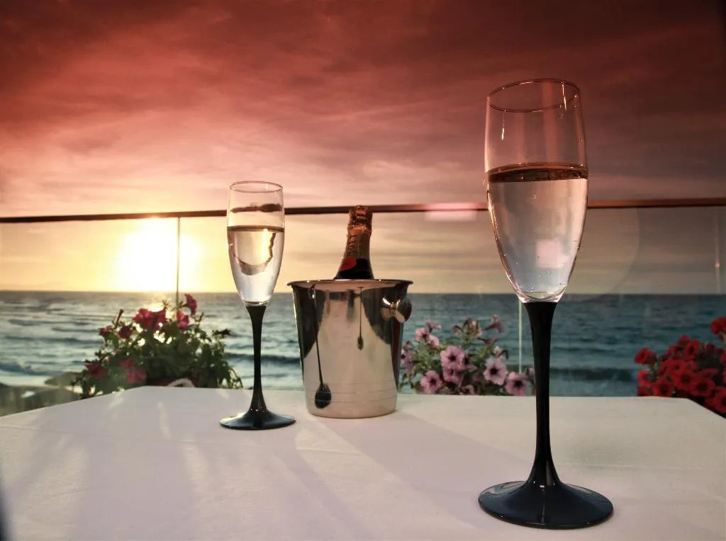 Terrace, Dedalos Beach Hotel, Crete