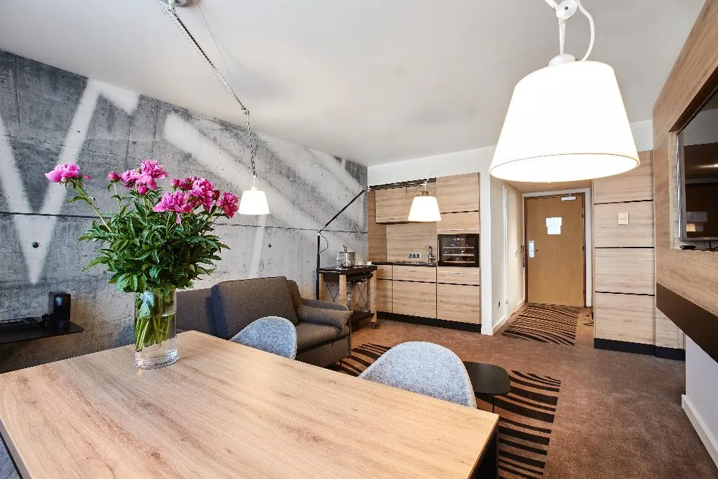 SUITE WITH KITCHENETTE Room, Novotel Krakow City West, Krakow