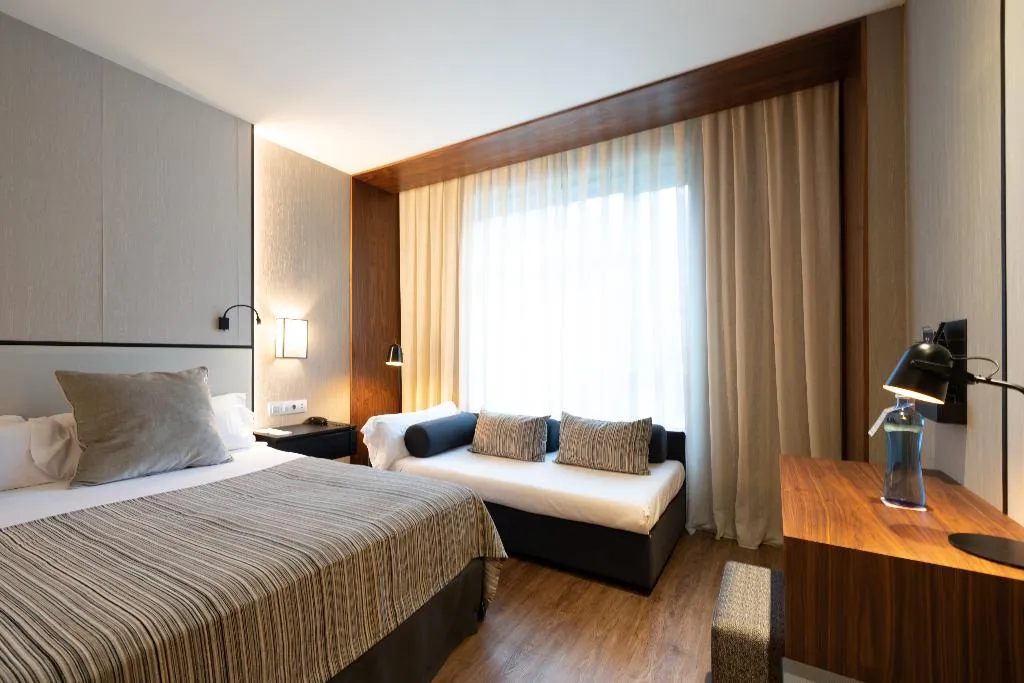 Double or Twin PREMIUM Room, Catalonia Barcelona Plaza, Barcelona