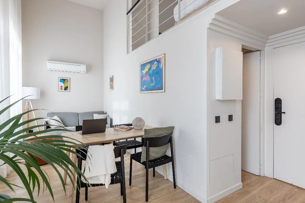 APARTMENT CAPACITY 4 ONE BEDROOM Room, Libere Madrid Palacio Real, Madrid