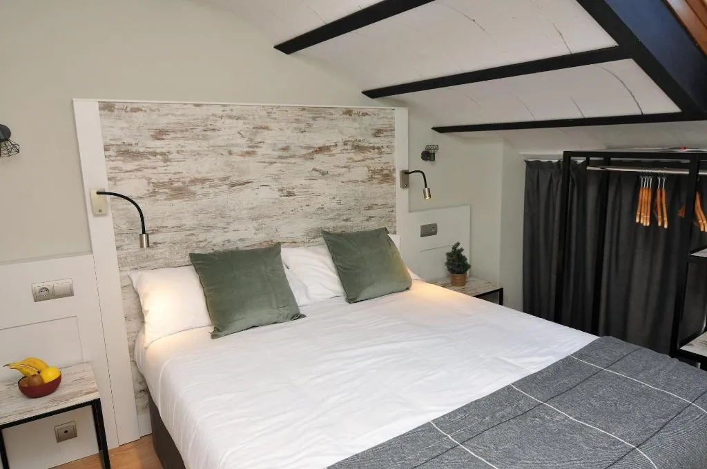 Room, Cims de Camprodon, Barcelona
