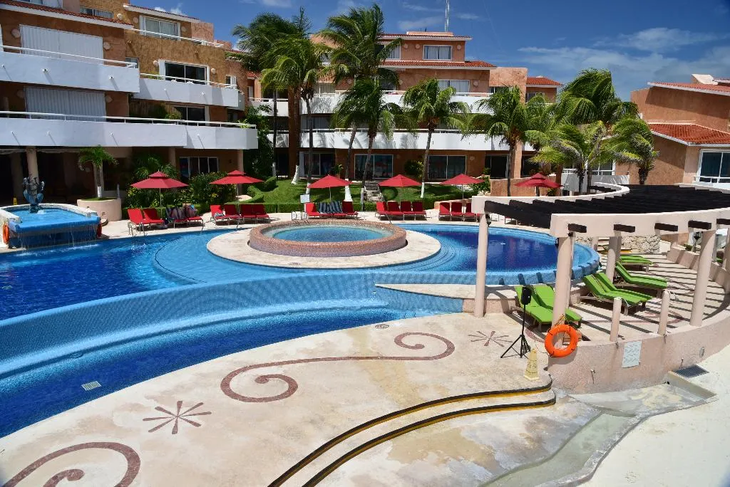 Pool, Sunset Fishermen Beach Resort Playa Del Carmen, Cancun Area