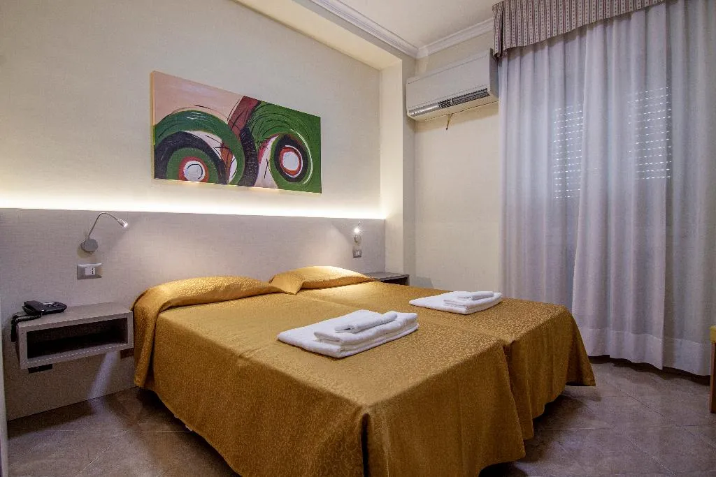 TWIN STANDARD Room, Hotel Dei Fiori, Milan