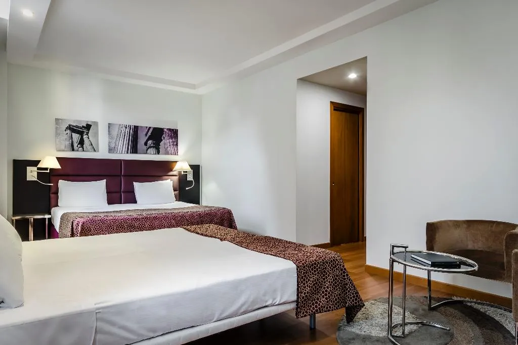 FAMILY ROOM STANDARD Room, Eurostars Roma Aeterna, Naples