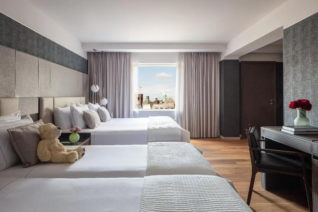 FAMILY ROOM CAPACITY 4 Room, Anantara Grand Hotel Krasnapolsky Amsterdam, Amsterdam