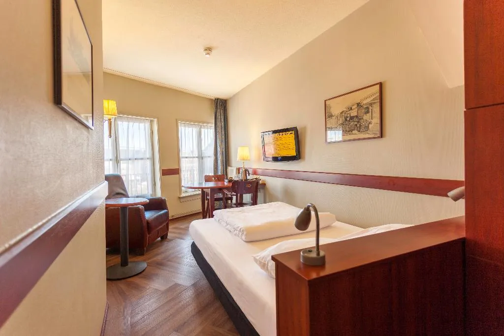 DOUBLE COMFORT Room, A-train, Amsterdam