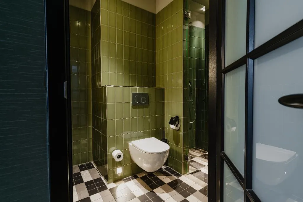 DOUBLE EXECUTIVE CANAL VIEW Room, Hotel MAI Amsterdam, Amsterdam