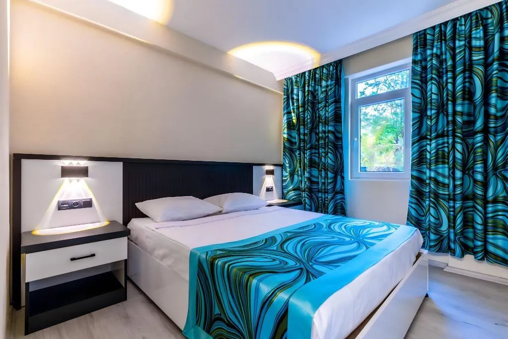 Room ONE BED Room, Meryam Deluxe Suit, Antalya