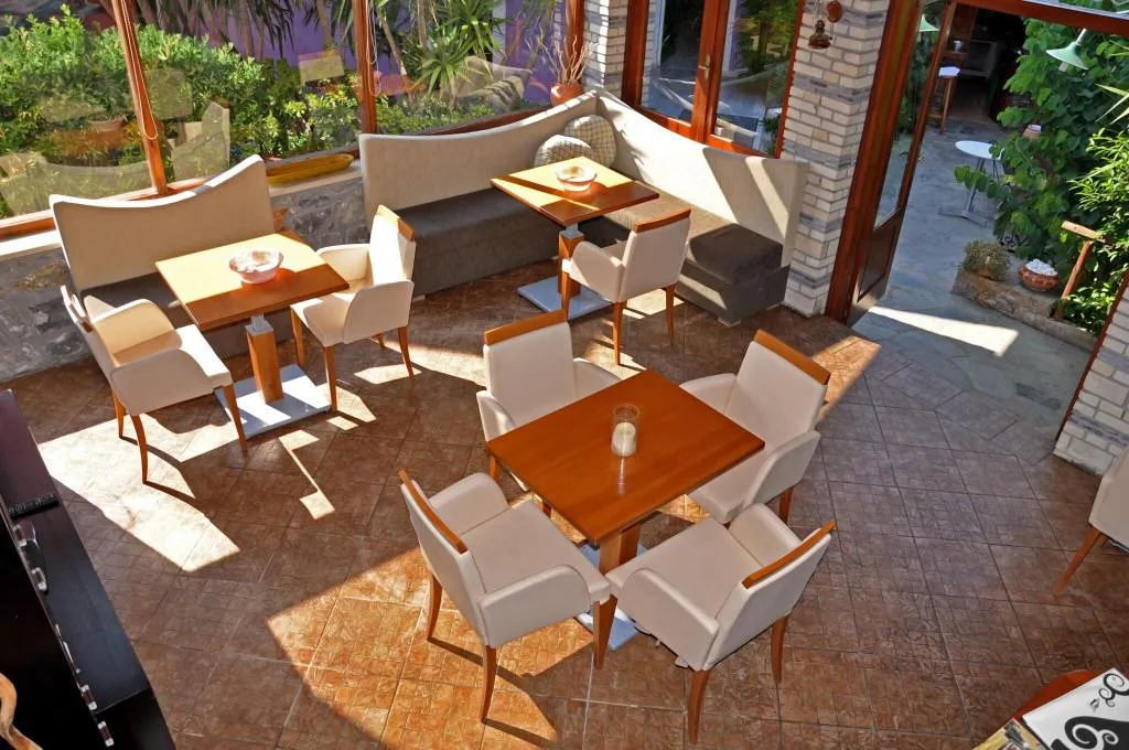 Lobby, Poledas Apartments, Crete