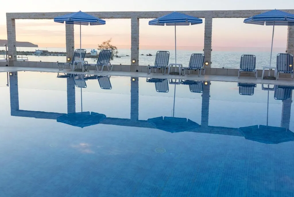 Pool, Porto Alegre, Crete