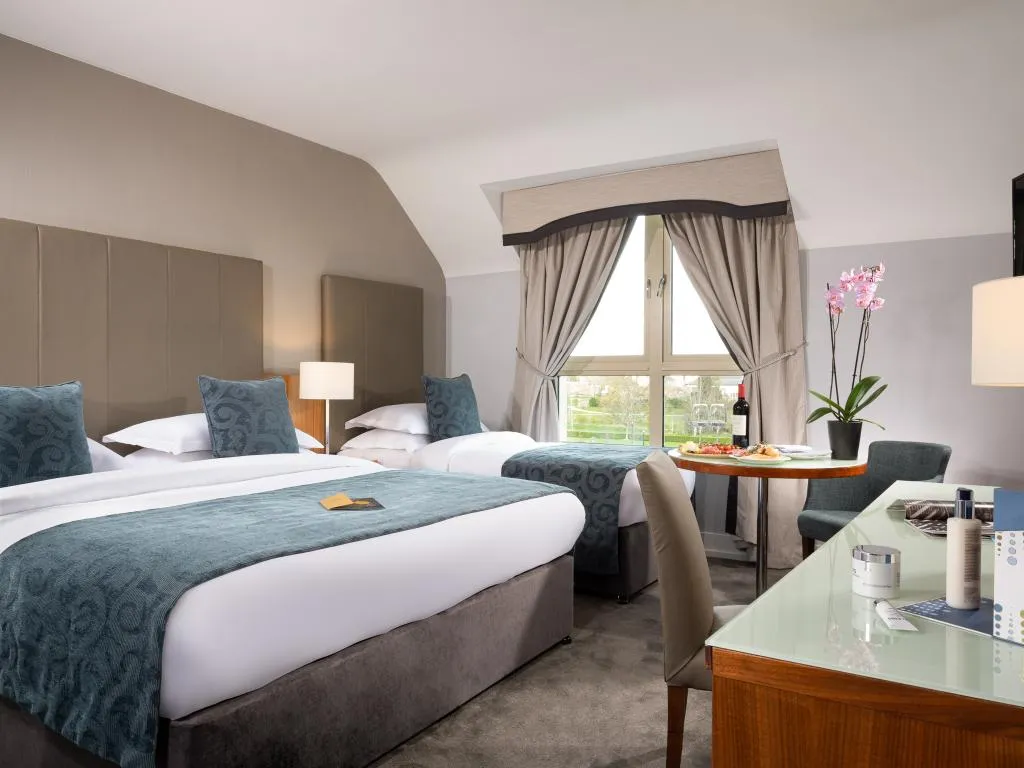 TWIN STANDARD Room, Castleknock Hotel and Country Club, Dublin
