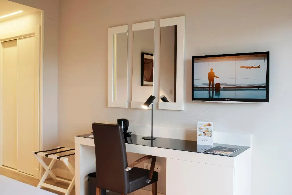 Double or Twin STANDARD Room, Elba Madrid Alcalá, Madrid