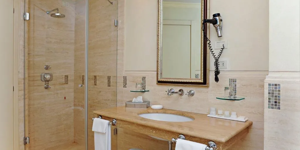 DOUBLE DELUXE Room, Albergo Terminus, Milan