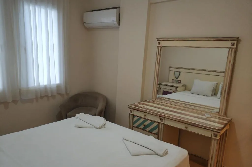 Room, Cicek Apart Hotel, Izmir
